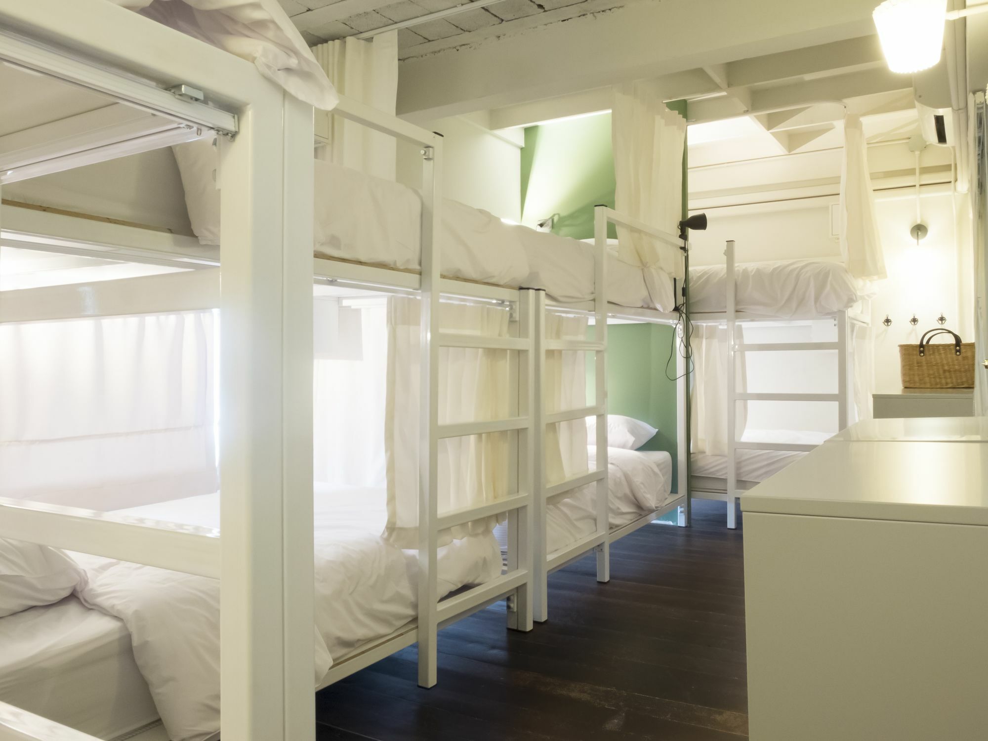 Weeping Willow Sukhumvit 26 Hostel Μπανγκόκ Εξωτερικό φωτογραφία